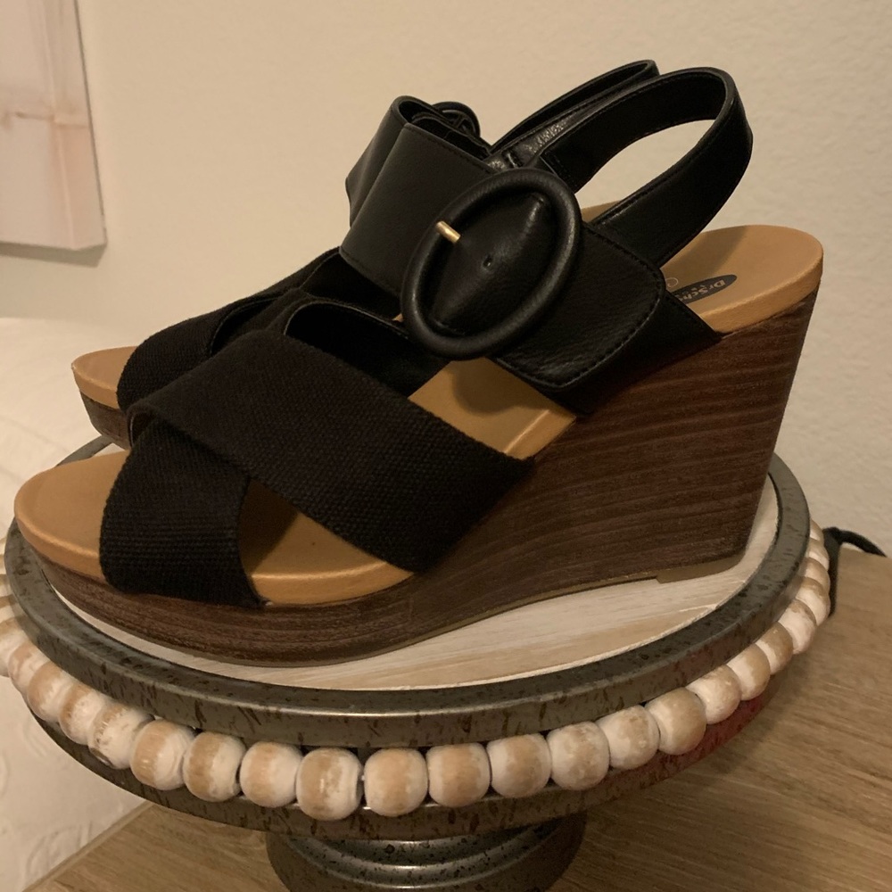 Dr Scholls buckle wedges